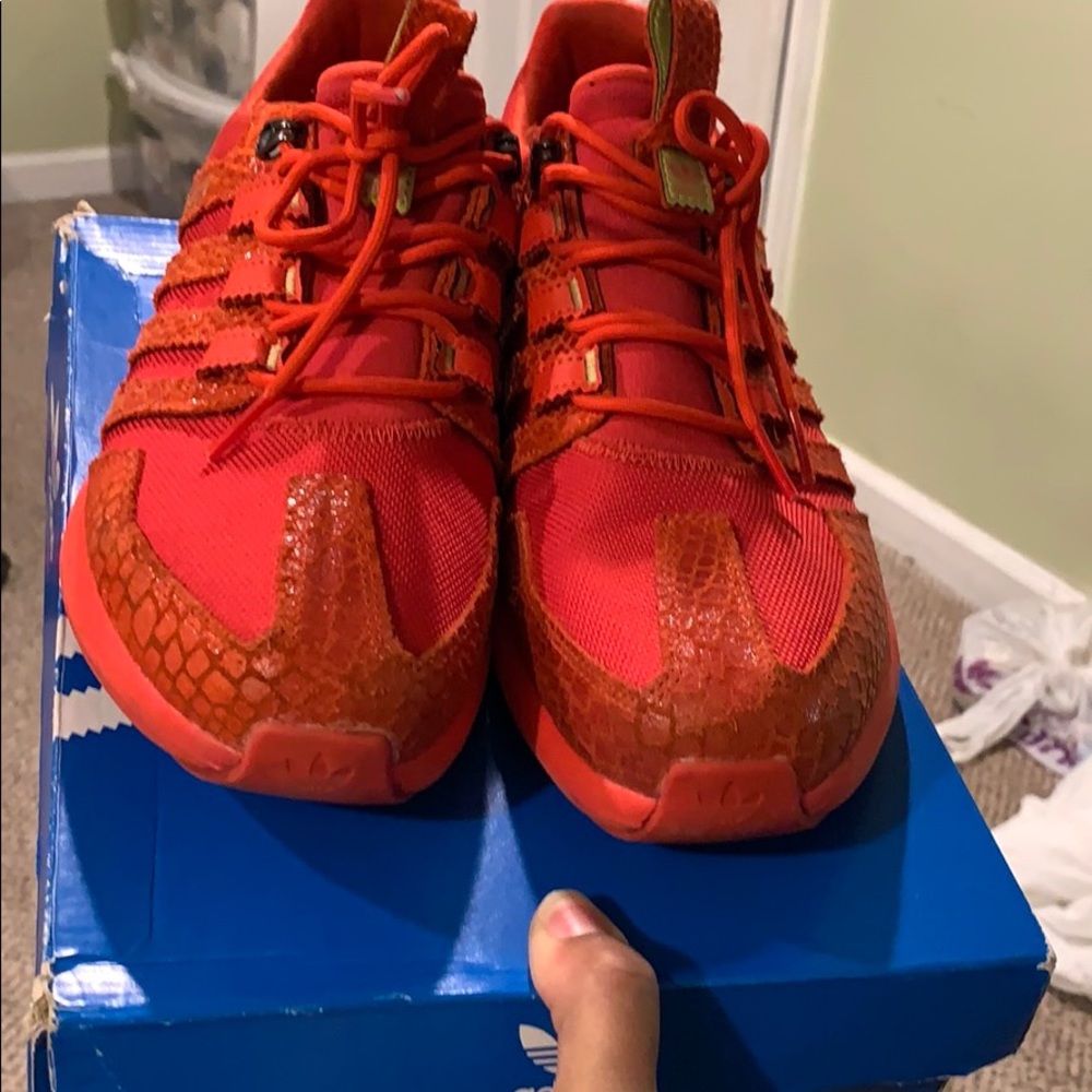 Adidas Loop Size 10 - image 2